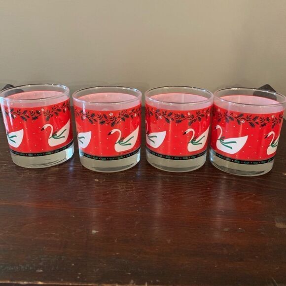Vintage Swan Holiday Glass Tumblers - Picture 3 of 3